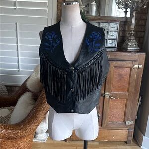 UNIK INTERNATIONAL BLACK LEATHER MOTORCYCLE VEST ROSE FRINGE XL